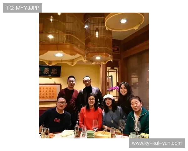 郎平夫妇盛装亮相洛杉矶跨年活动,退役名帅生活丰富多彩 郎平夫妇盛装亮相洛杉矶跨年活动,退役名帅生活丰富多彩